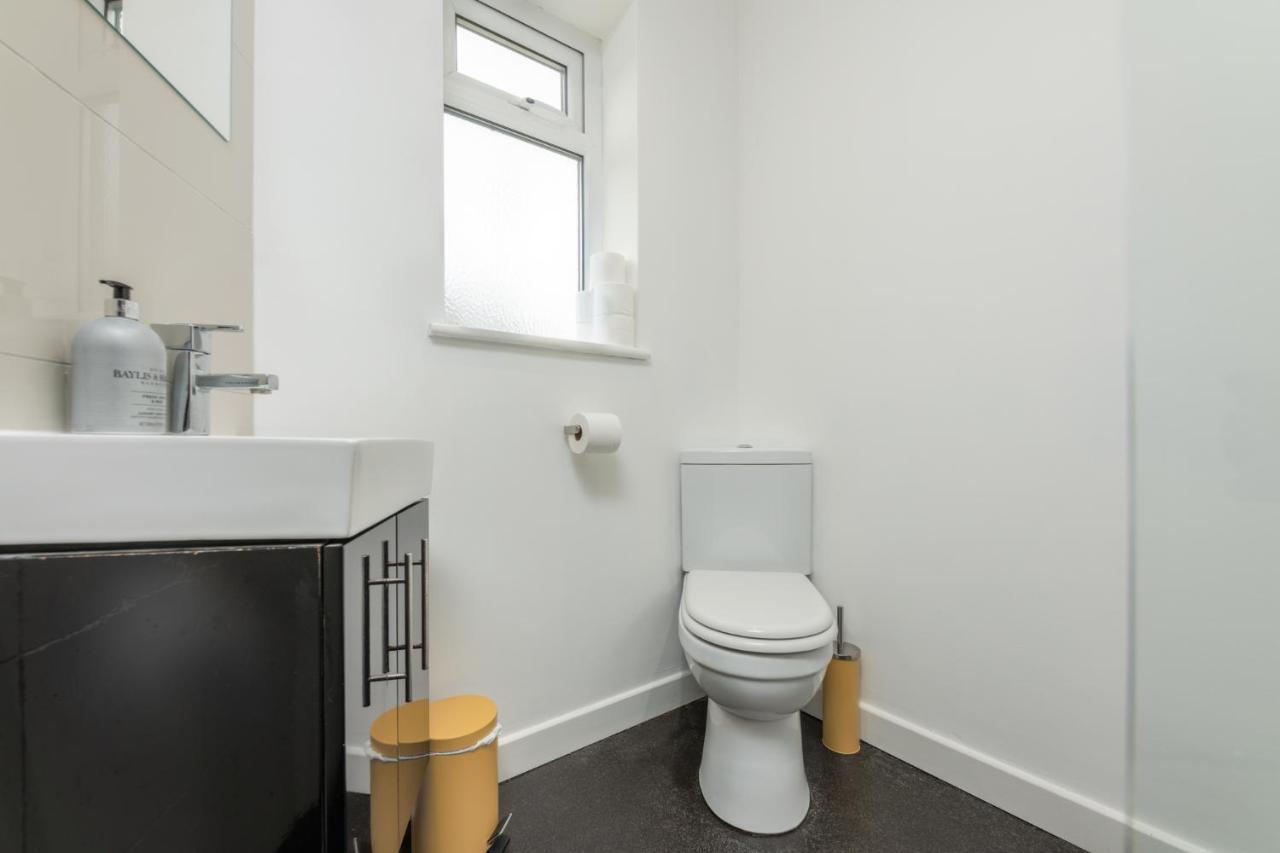 Stayright- 2 Bedroom House, Centrally Located & Close Walk To City Centre Кардіфф Екстер'єр фото