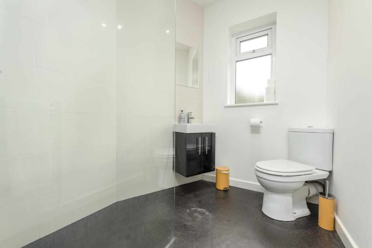 Stayright- 2 Bedroom House, Centrally Located & Close Walk To City Centre Кардіфф Екстер'єр фото