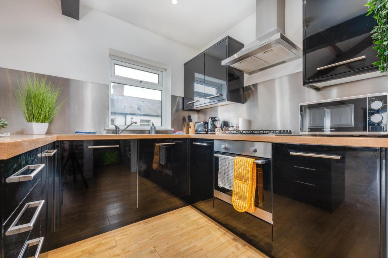Stayright- 2 Bedroom House, Centrally Located & Close Walk To City Centre Кардіфф Екстер'єр фото